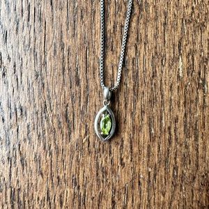 BOMA 925 Sterling Silver Peridot Pendant Necklace NEW
